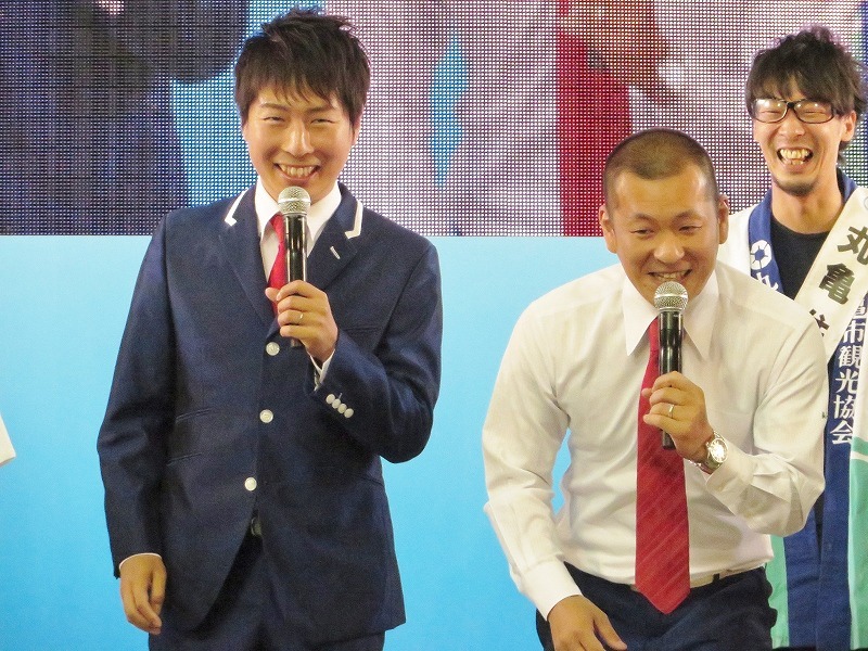 「ご当地PR合戦」審査員を務めたU字工事。