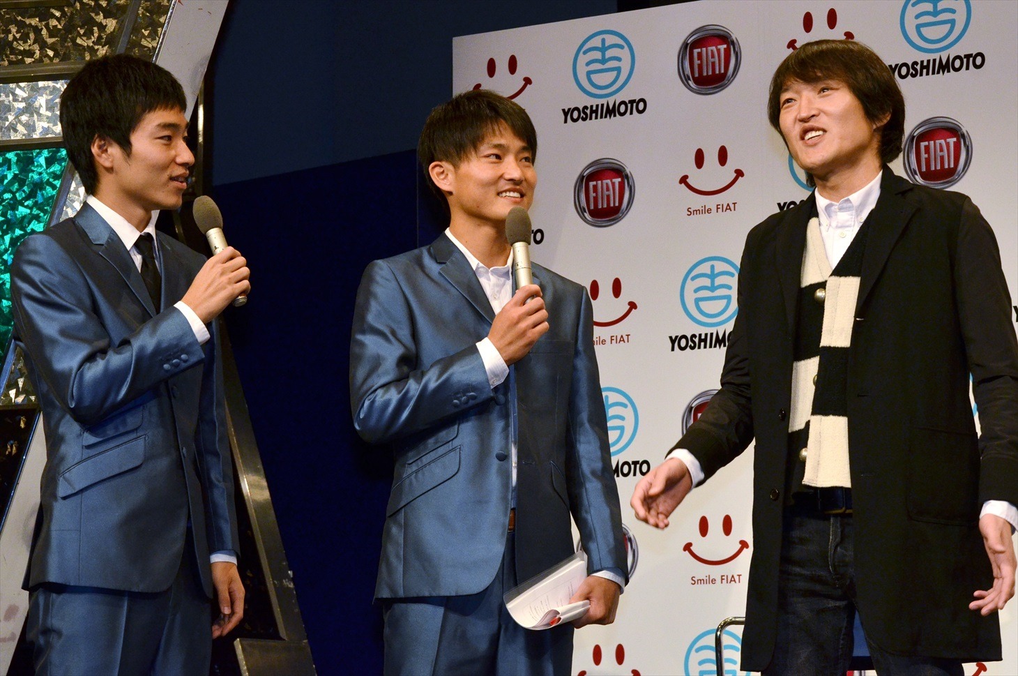 （左から）ジャルジャルと、千原ジュニア。