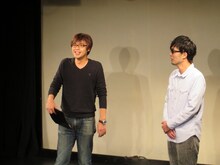 芸人たちの写真が包装紙にプリントされたチロルチョコをファンからもらい、著作権料を取ろうとするMCのスパローズ。