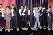 1位という結果に驚く磁石。