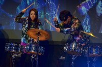 （左から）椿鬼奴、藤井隆。