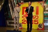 会見の進行を務めた、はりけ～んず。