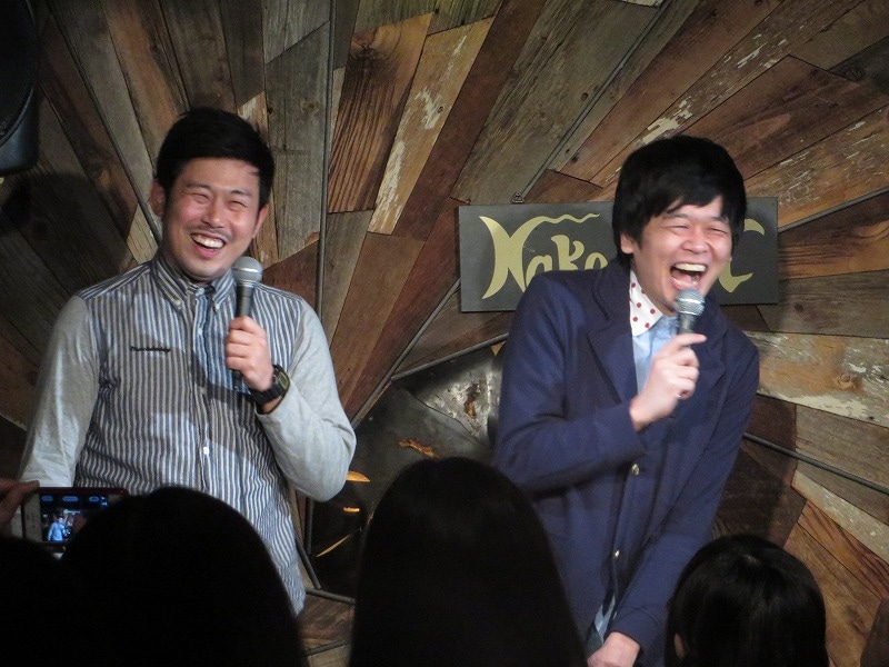 かつて行われた「鬼ヶ島総選挙」を思い出す岡野と武田（左から）。