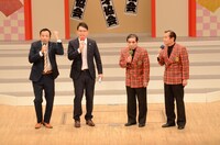 オープニングMCのナイツと青空球児・好児。