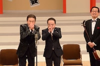 「かくし芸対決」のコーナーでネタを披露するししょ組。