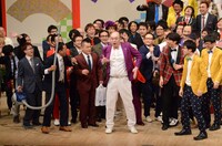 新山ひでやと入れ替わった新宿カウボーイかねきよ。