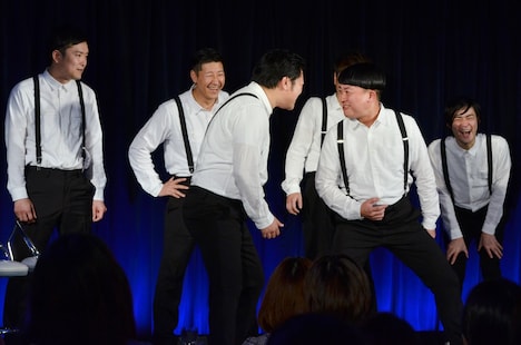 「The Second City Japan Show」に出演する、TeamDのメンバー。