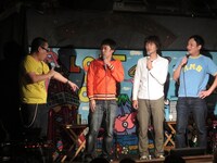 方向性の違いから意見が割れるAと後輩たち。