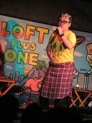 藤井フマナイヤ「食べ物のステージ」。歌詞は「胸肉頬肉うずら」でスタート。「クライム、クライチ、クライス、おかわり」で締め。