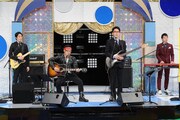 「ゴッドタン 第12回 芸人マジ歌選手権」に出演する東京03角田バンド。(c)テレビ東京