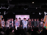 オープニングの様子。