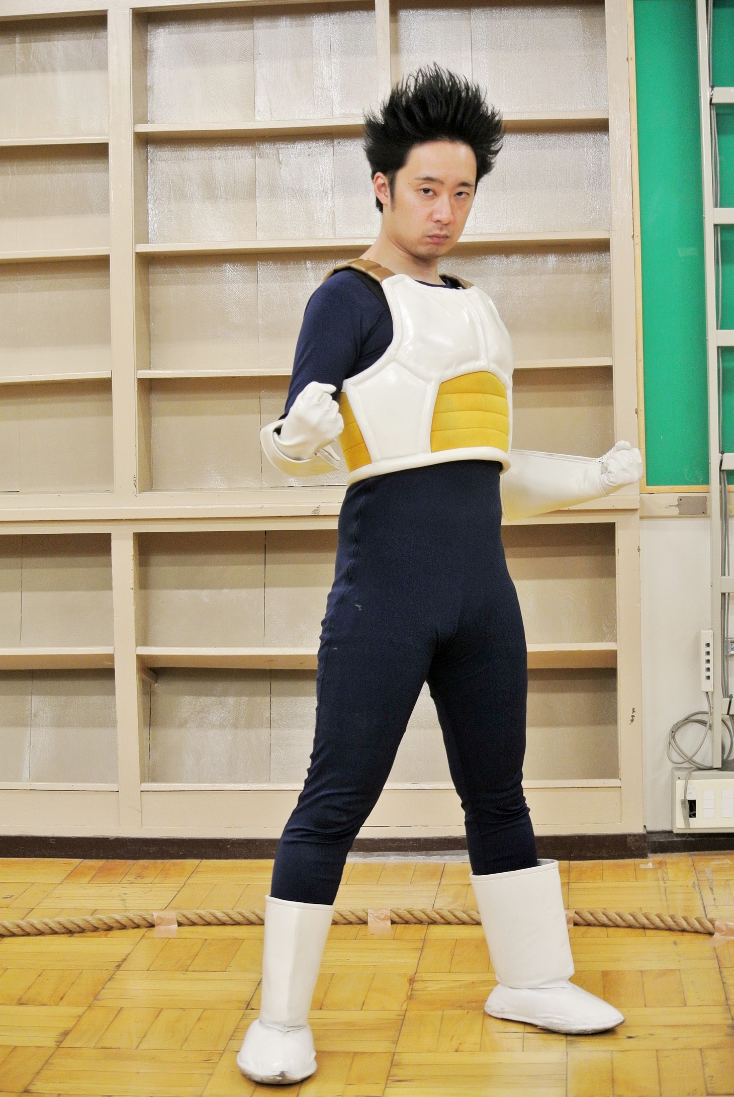 R藤本