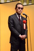 「第62回 菊池寛賞」を受賞したタモリ