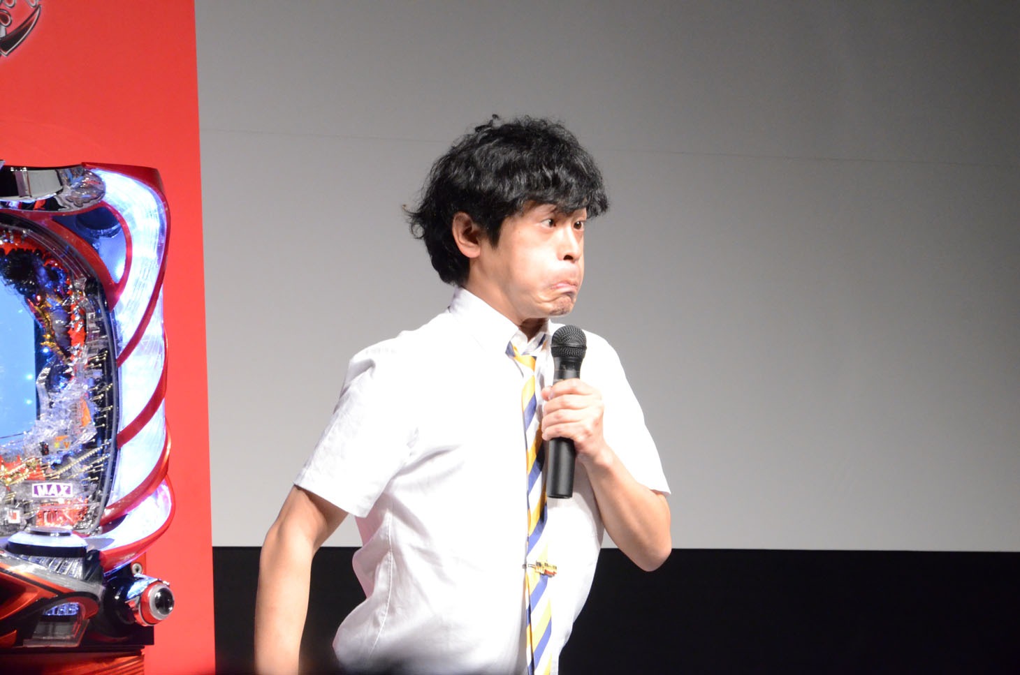 「パンダ」のお題でギャグを披露するちゅうえい。