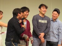 インスタントジョンソンのじゃいに、「ジモンに似てる！」と自分で言うジモン。