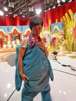 「おカネさま！ 芸能人の商売大公開SP」で着ぐるみの中に入っていたピン芸人・西村ヒロチョ。