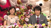 「新春テレビ放談2015」司会の千原ジュニア（右）。(c)NHK
