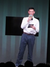 2代目の進行＆ナレーターを務めたレイザーラモンHG。