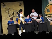 山根の好回答を「お前がナンバーワンだ」と褒めるベジータ。