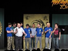 サバイバルマッチに優勝した後輩・R藤本に「強く、なったな……」と意味深な言葉を吐く板倉。