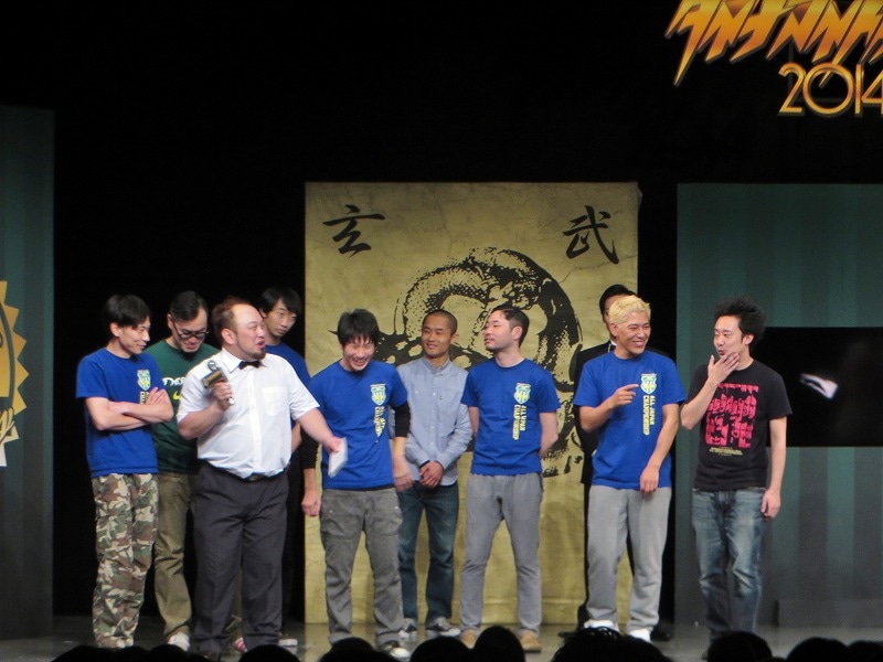 サバイバルマッチに優勝した後輩・R藤本に「強く、なったな……」と意味深な言葉を吐く板倉。