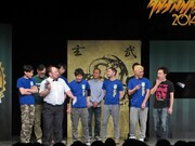 サバイバルマッチに優勝した後輩・R藤本に「強く、なったな……」と意味深な言葉を吐く板倉。