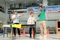 プレゼント抽選会の様子。