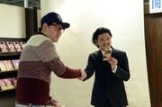 サイン会の様子。