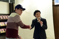 サイン会の様子。