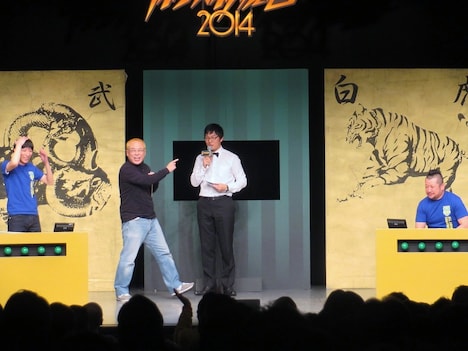 ケンコバの登場に頭を抱える浜口浜村・浜村。