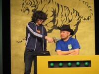 原田専門家とザコシショウの「どう？」「銀」という会話。