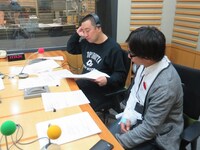 打ち合わせ中のRGとどきどきキャンプ佐藤。