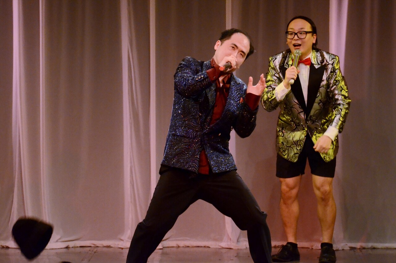 「トレンディエンジェル単独ライブ『ルミネthe（＊σ´ω｀＊）σぺ！』」のワンシーン。