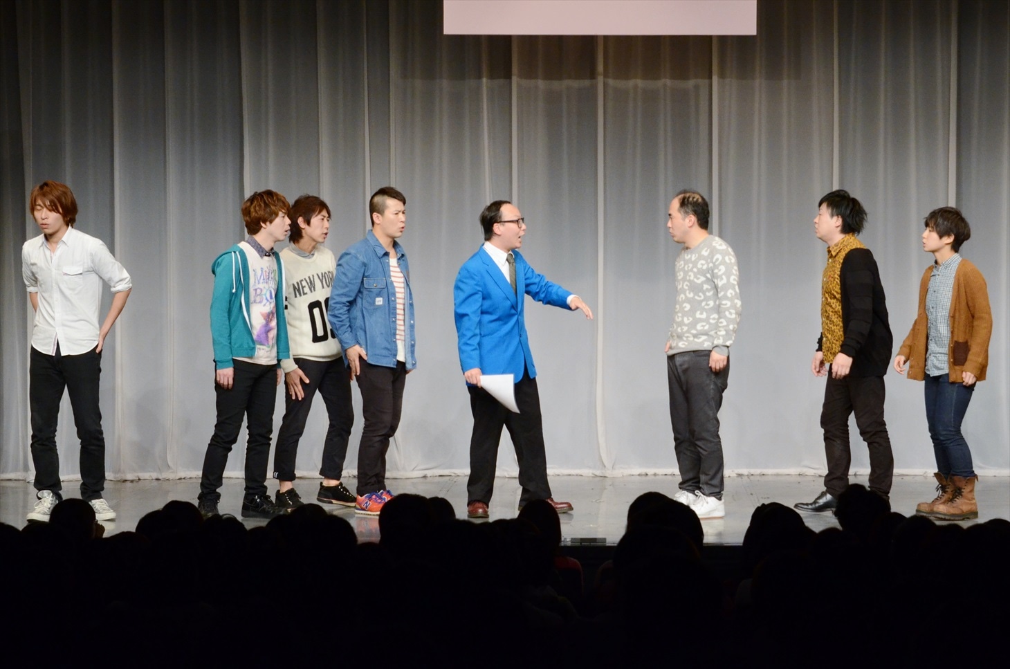 「トレンディエンジェル単独ライブ『ルミネthe（＊σ´ω｀＊）σぺ！』」のワンシーン。