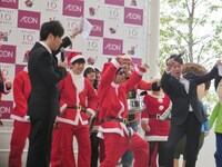 会場を盛り上げようとしたがエンジンが温まりきってなかったバイク川崎バイク。