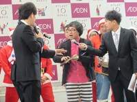 今田の来年の運勢を占い、「ハズれたらクビな」と言われてしまったアポロン山崎。