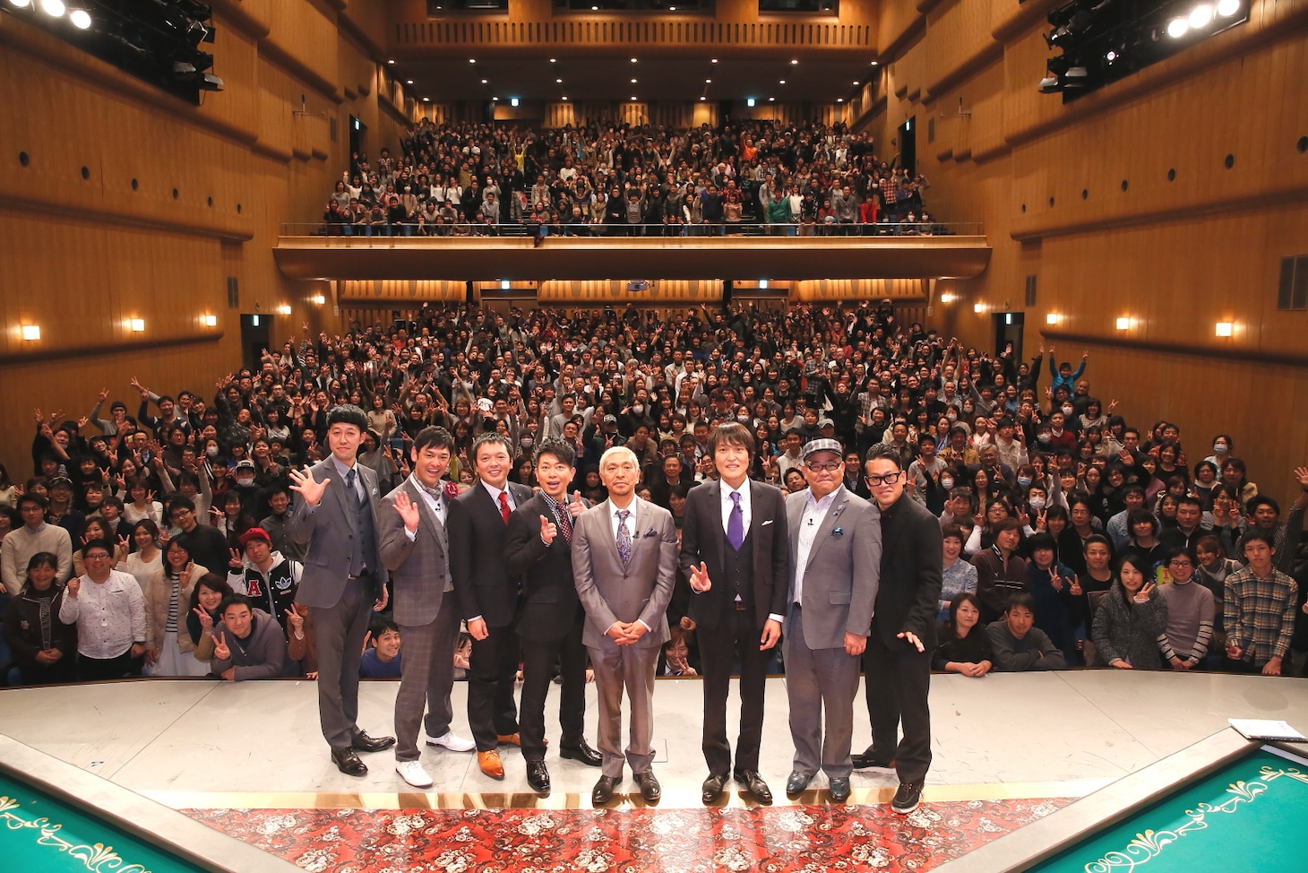 「人志松本のすべらない話プレミアムライブ supported by uP!!!」大阪公演の様子。