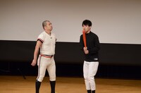 ネタを披露するカオポイント。