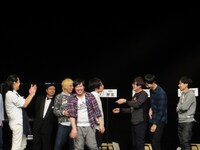 大御所芸人役の飛永から散々イジられたことに怒る押見。