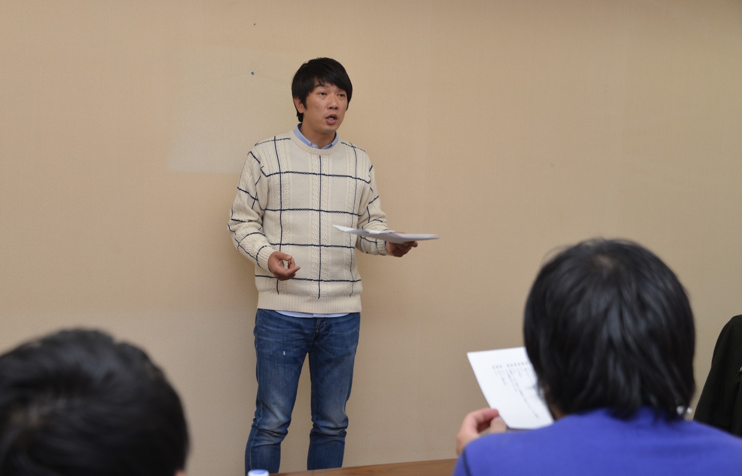 舞台「嘘は、検索できません。」稽古中のTKO木本。