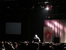 「RGが90分あるある歌いつづけ、それを浅越ゴエが90分実況し、さらに博多大吉が90分解説する会」オープニング。