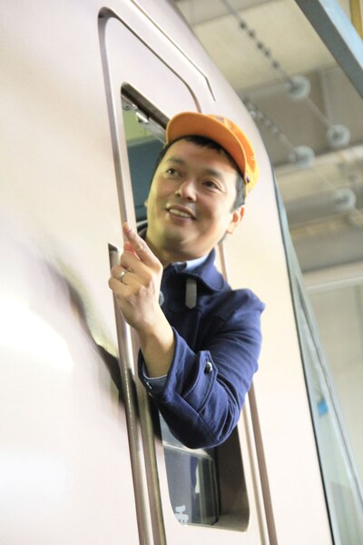 「それゆけ中川電鉄」(c)2015ティーズ／吉本興業