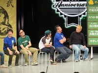 Aのキャッチフレーズをイジりまくるケンドーコバヤシ。