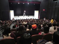 観客との記念撮影。