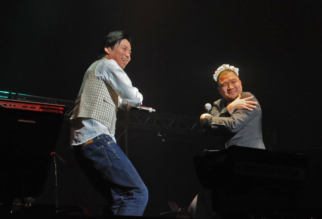 ライブ「Collabo BANG！」のオープニングアクトを務めたクマムシ。