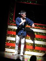 スポットライトにビックリする保っつぁん。