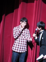 「緊張しすぎていつもよりアゴが出てた」と説明する田中。