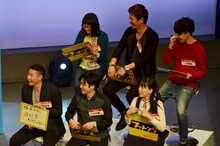 予選Eブロックに出場した（前列左から）チョコレートプラネット長田、犬の心いけや、クロヤギ岡本、（後列左から）すごい論・岡田、ベイビーギャング北見、フレンチぶる大西。