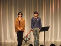 イシバシハザマによく似たデュオ・うまれたーず。