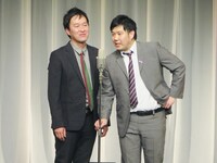 ロシアンモンキーの漫才。